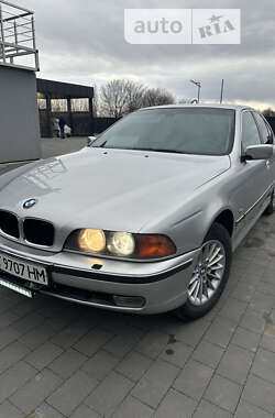 BMW 5 Series  2000