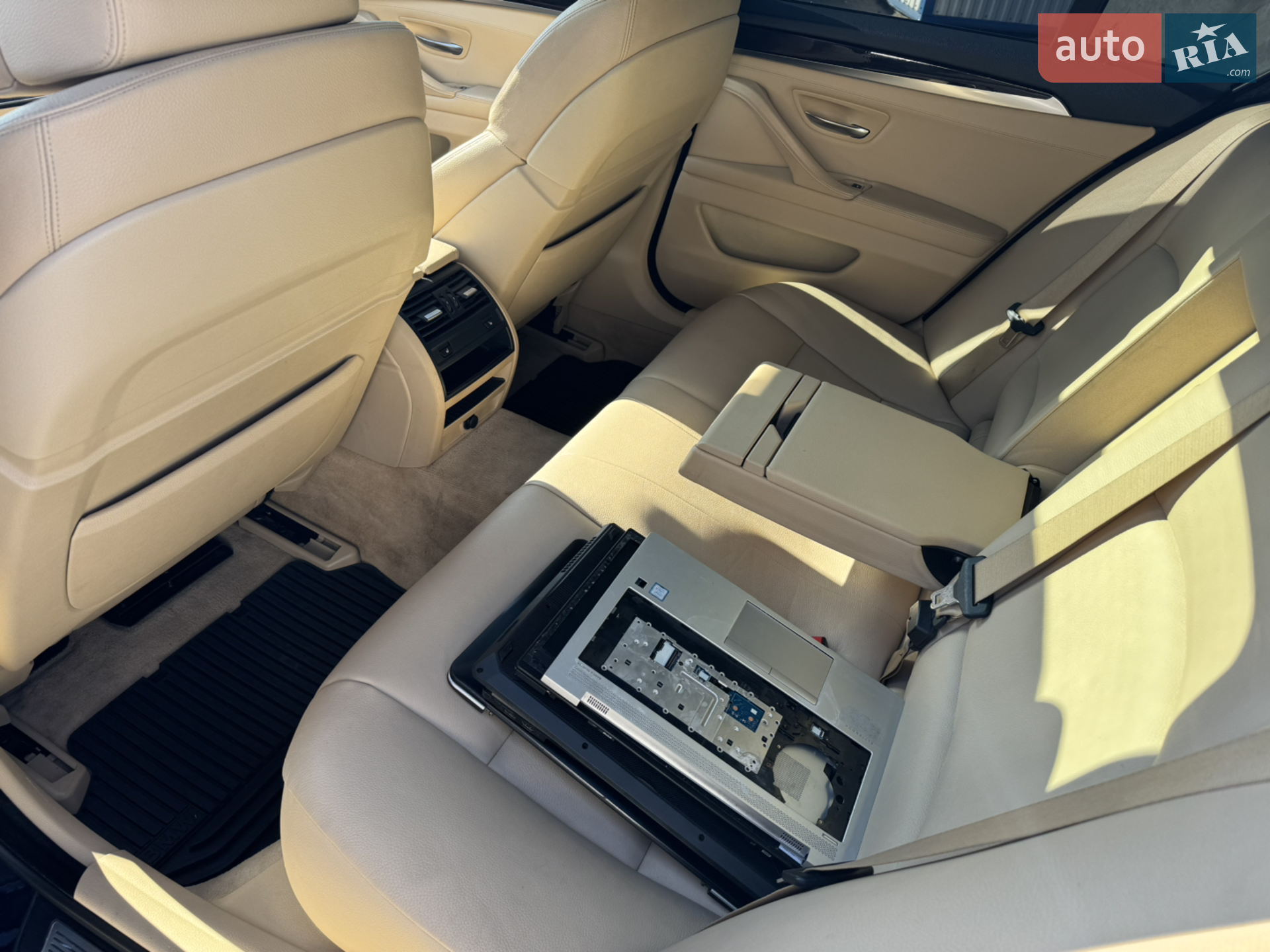 BMW 5 Series 2012 VIN WBAFU9C54DDY71344 фото оголошення 15 з 19