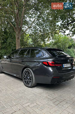 BMW 5 Series  2021