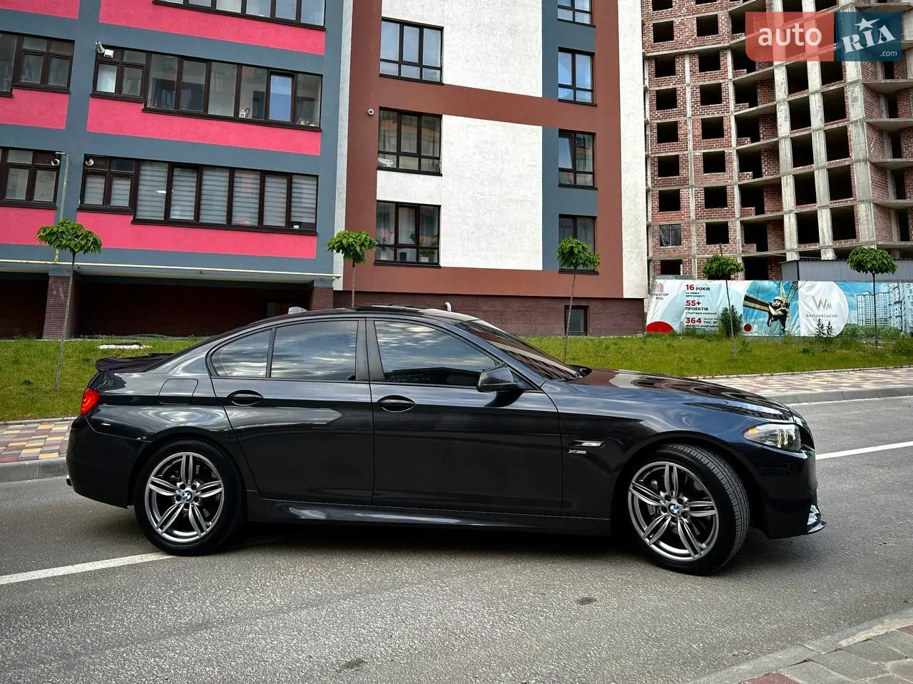 2011 BMW 5er - мініатюра 2