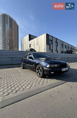 BMW 5 Series  2000