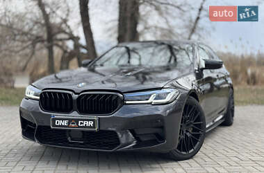 BMW 5 Series  2019
