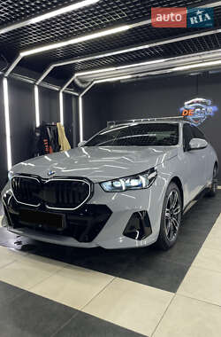 BMW 5 Series  2024