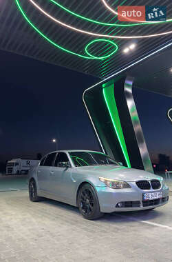 BMW 5 Series  2003
