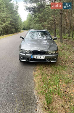 BMW 5 Series  2001