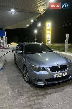 BMW 5 Series  2004