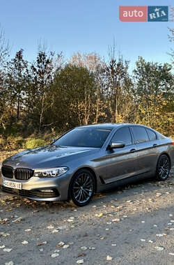 BMW 5 Series  2017