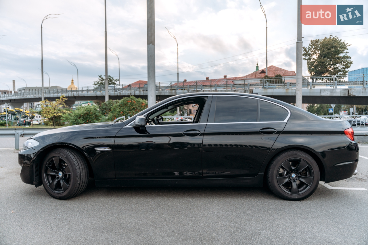 2010 BMW 5er - мініатюра 2