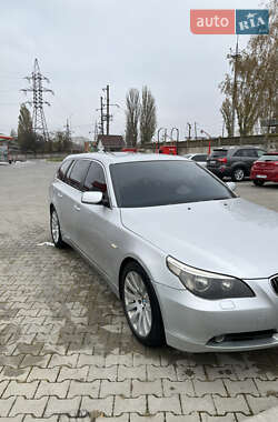 BMW 5 Series  2004