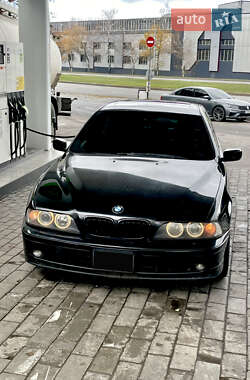 BMW 5 Series  2002
