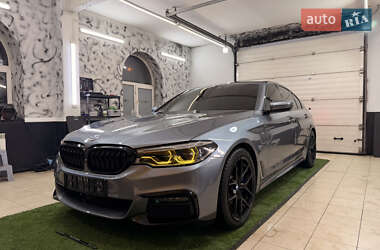 BMW 5 Series  2019