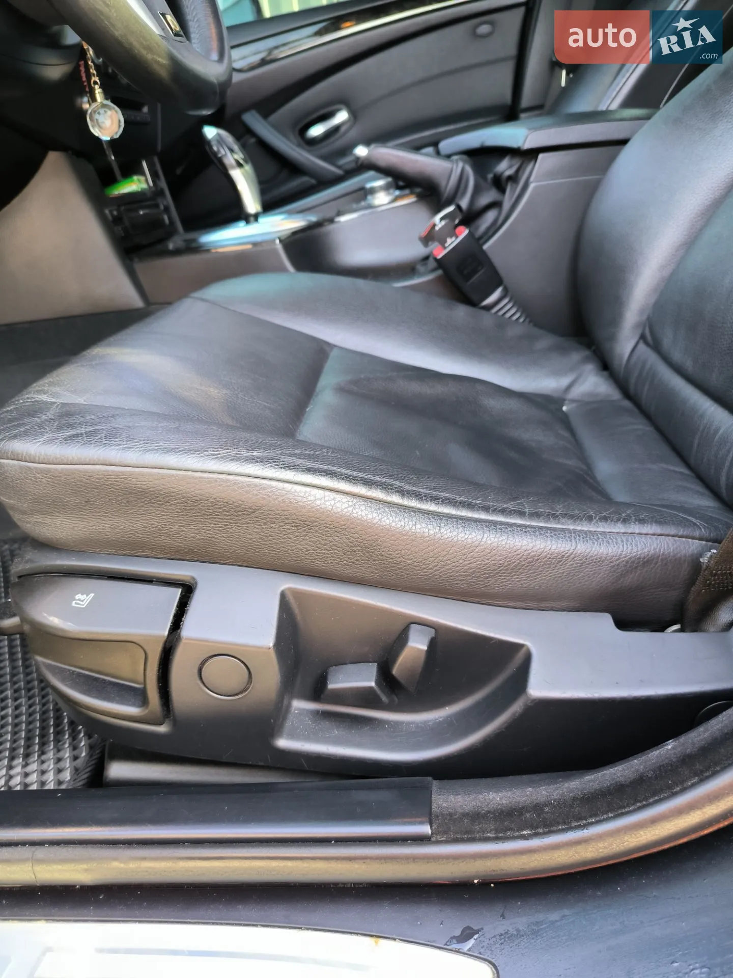 BMW 5 Series 2008 VIN WBAPU31090CT78901 фото оголошення 14 з 35