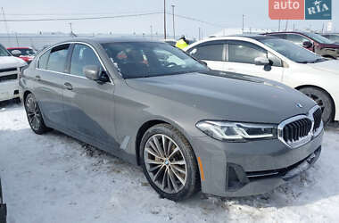 BMW 5 Series  2022