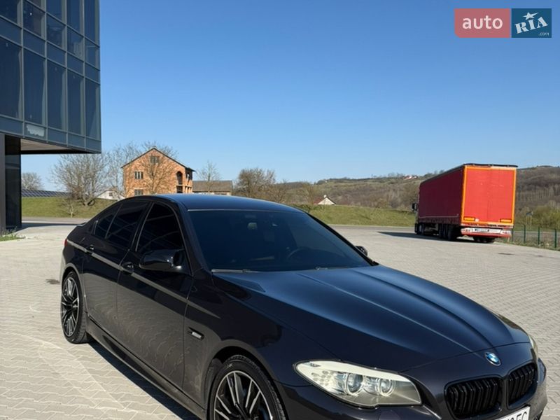 Седан BMW 5 Series 2012 в Черновцах