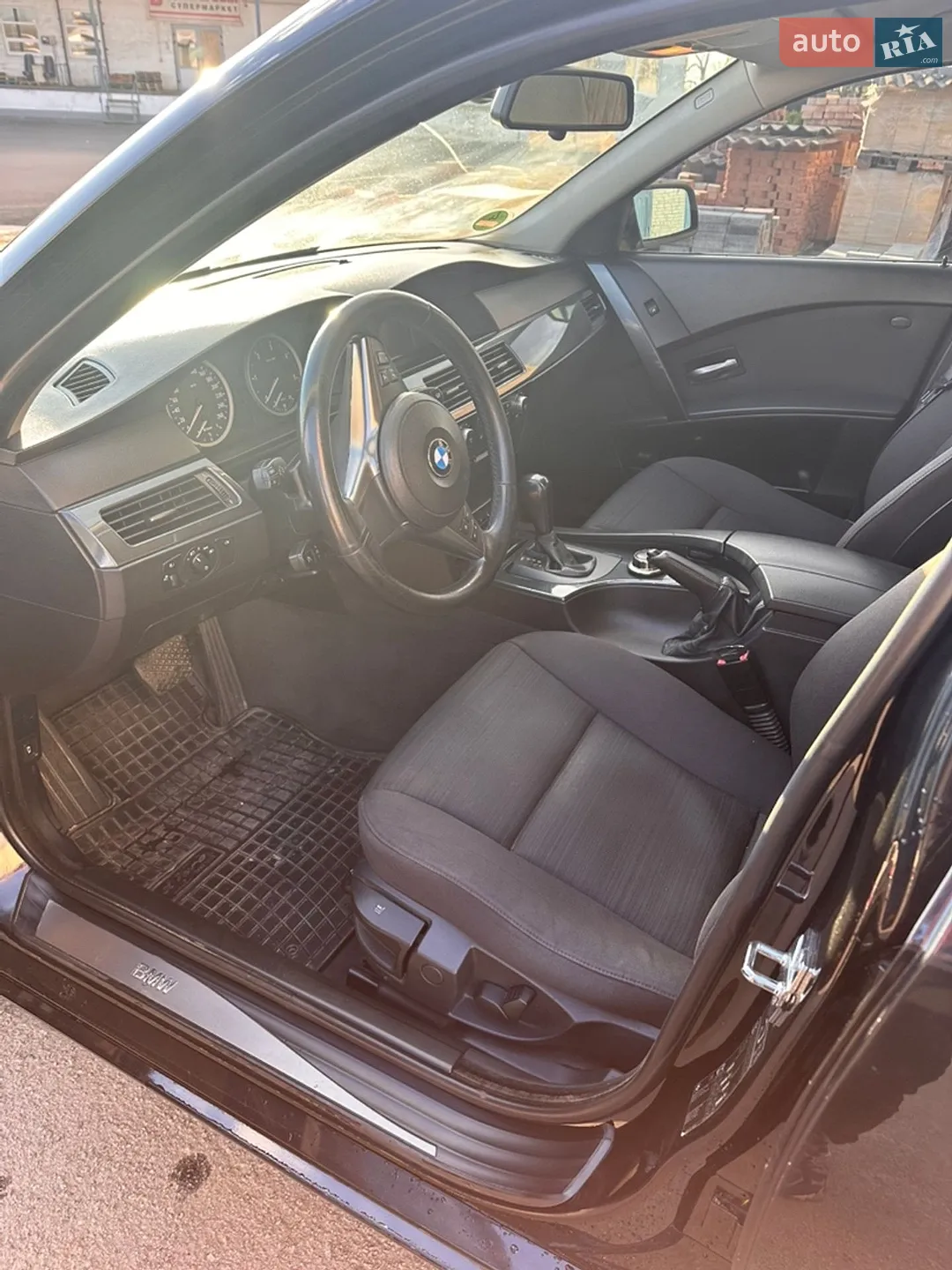 Bmw 520 2006 VIN WBANJ31060CP85588 фото оголошення 10 з 22