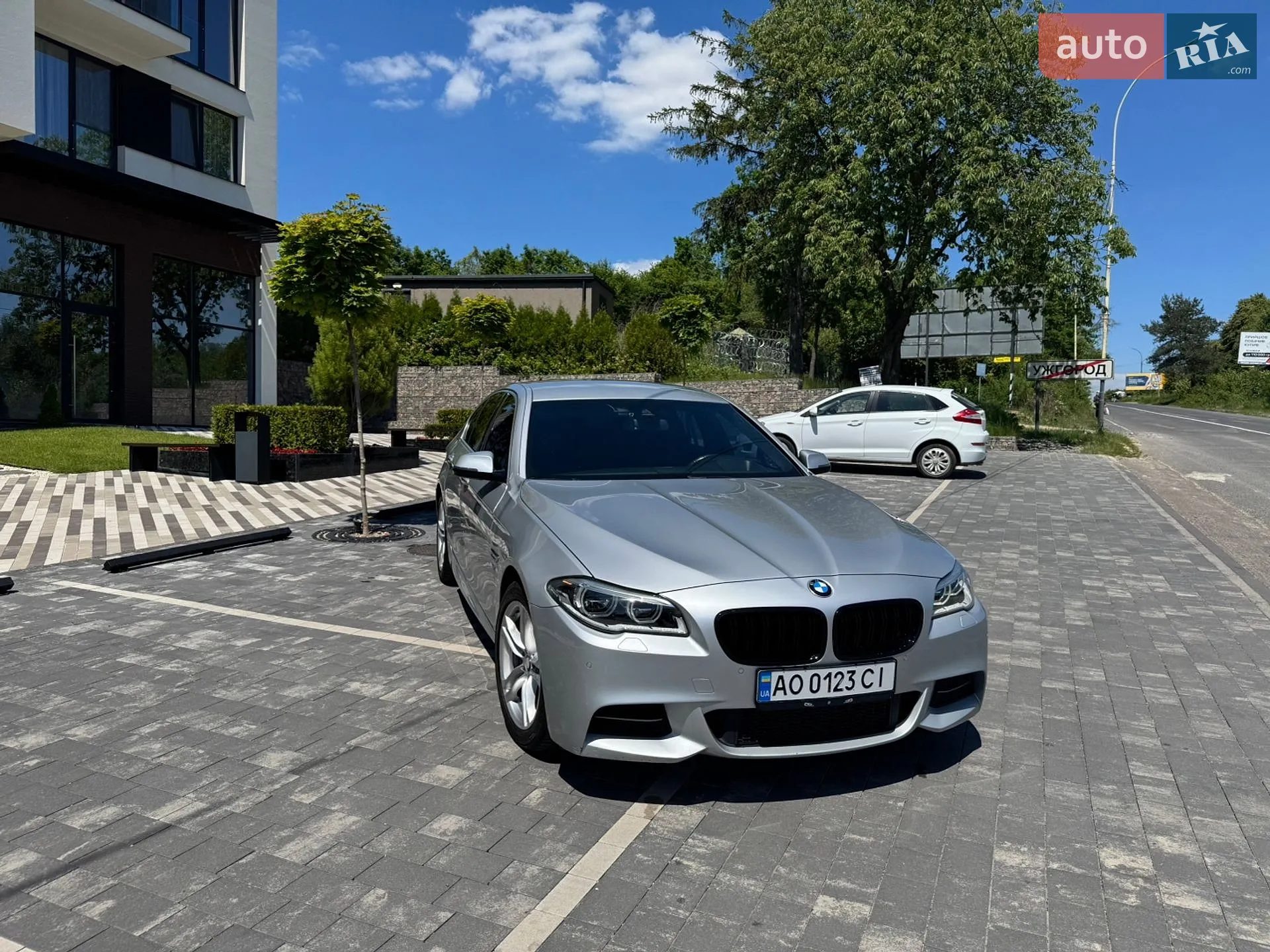 BMW 5 Series 2016 VIN WBA5D31070GV84119 фото оголошення 2 з 17