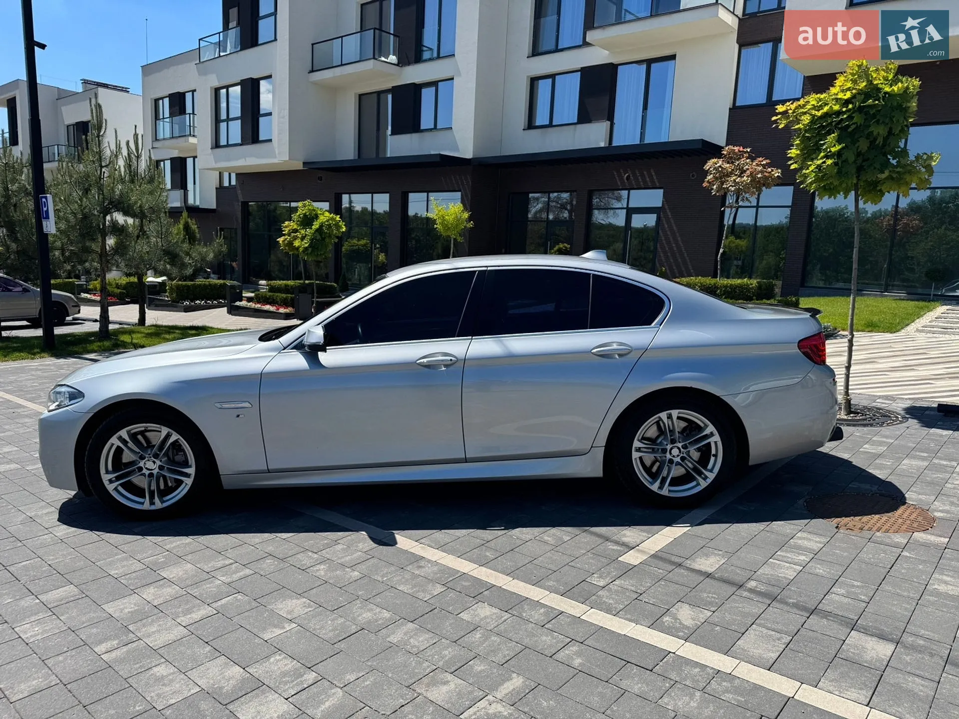 BMW 5 Series 2016 VIN WBA5D31070GV84119 фото оголошення 7 з 17