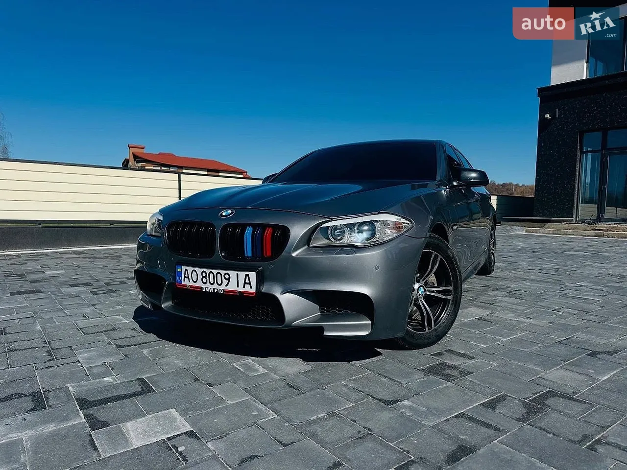 2010 BMW 5er - мініатюра 2