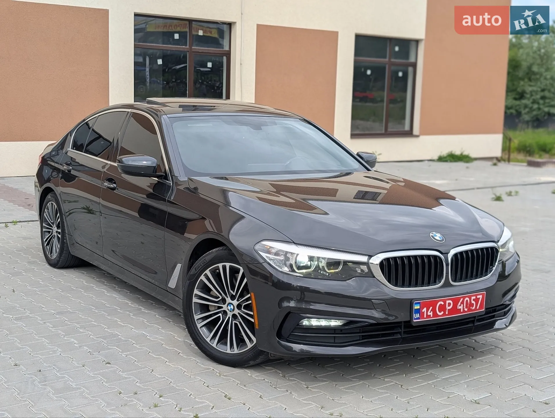 BMW 5 Series 2017 VIN WBAJA5C35HG894016 фото оголошення 3 з 68