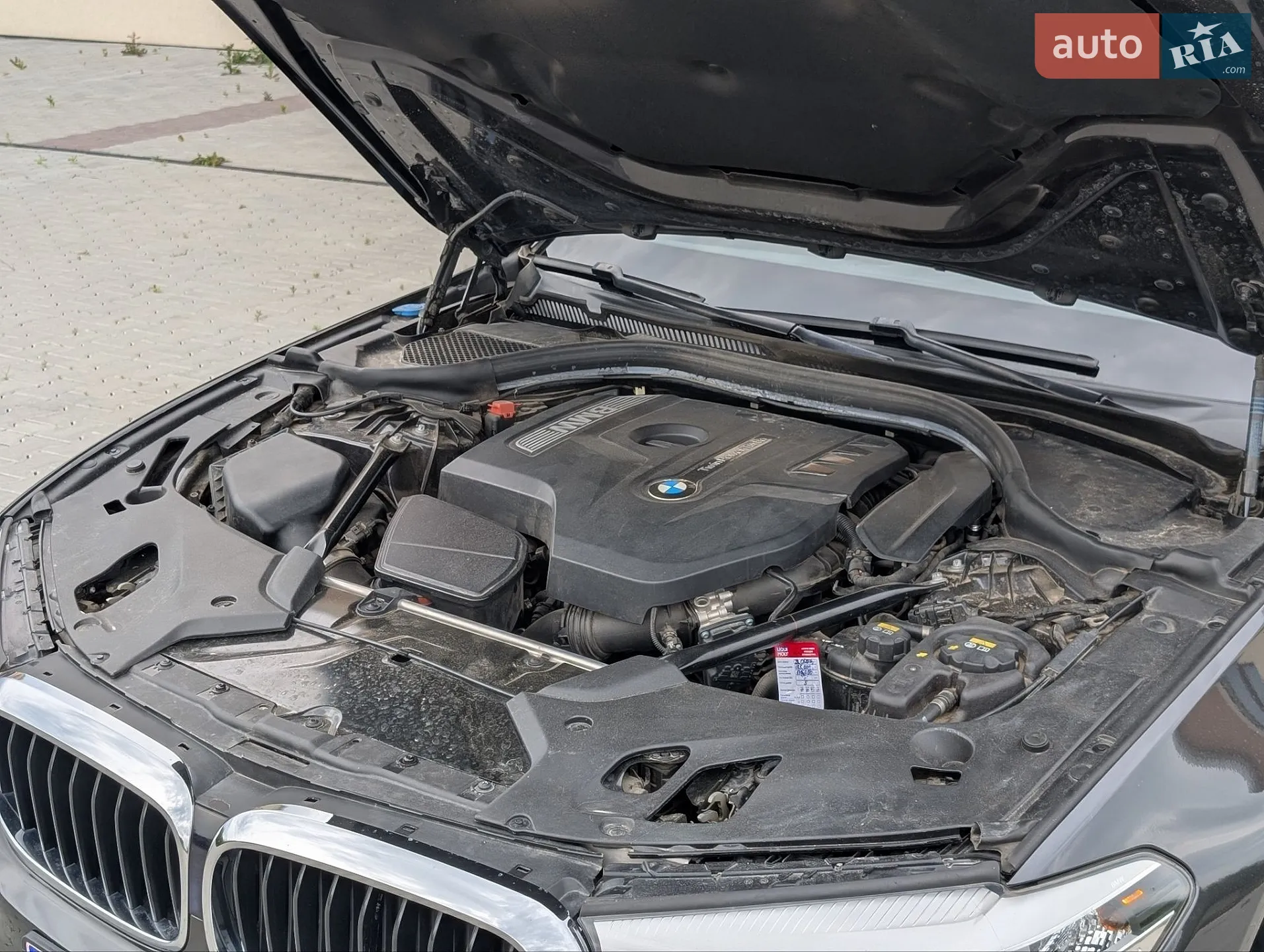 BMW 5 Series 2017 VIN WBAJA5C35HG894016 фото оголошення 10 з 68