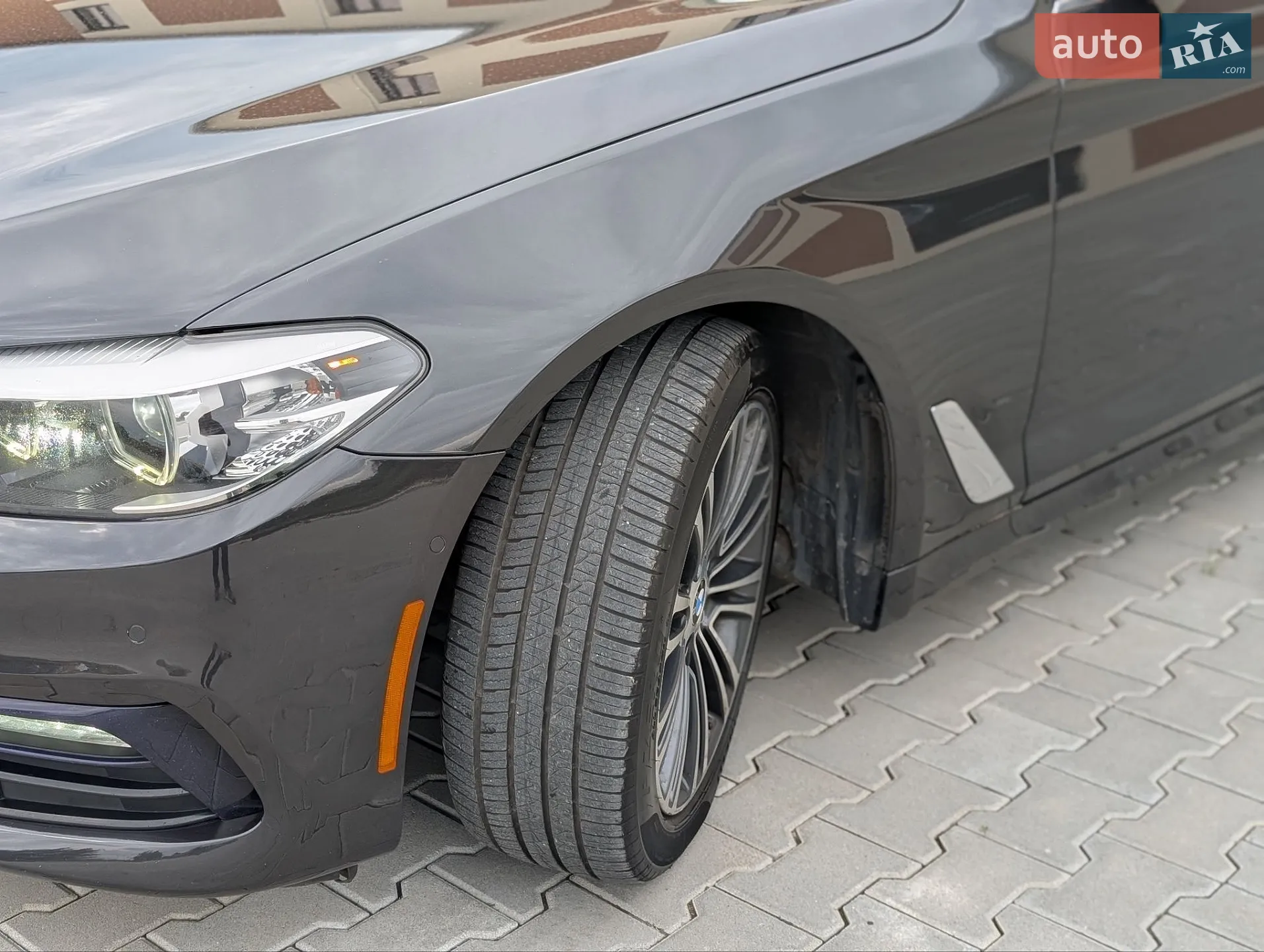 BMW 5 Series 2017 VIN WBAJA5C35HG894016 фото оголошення 7 з 68