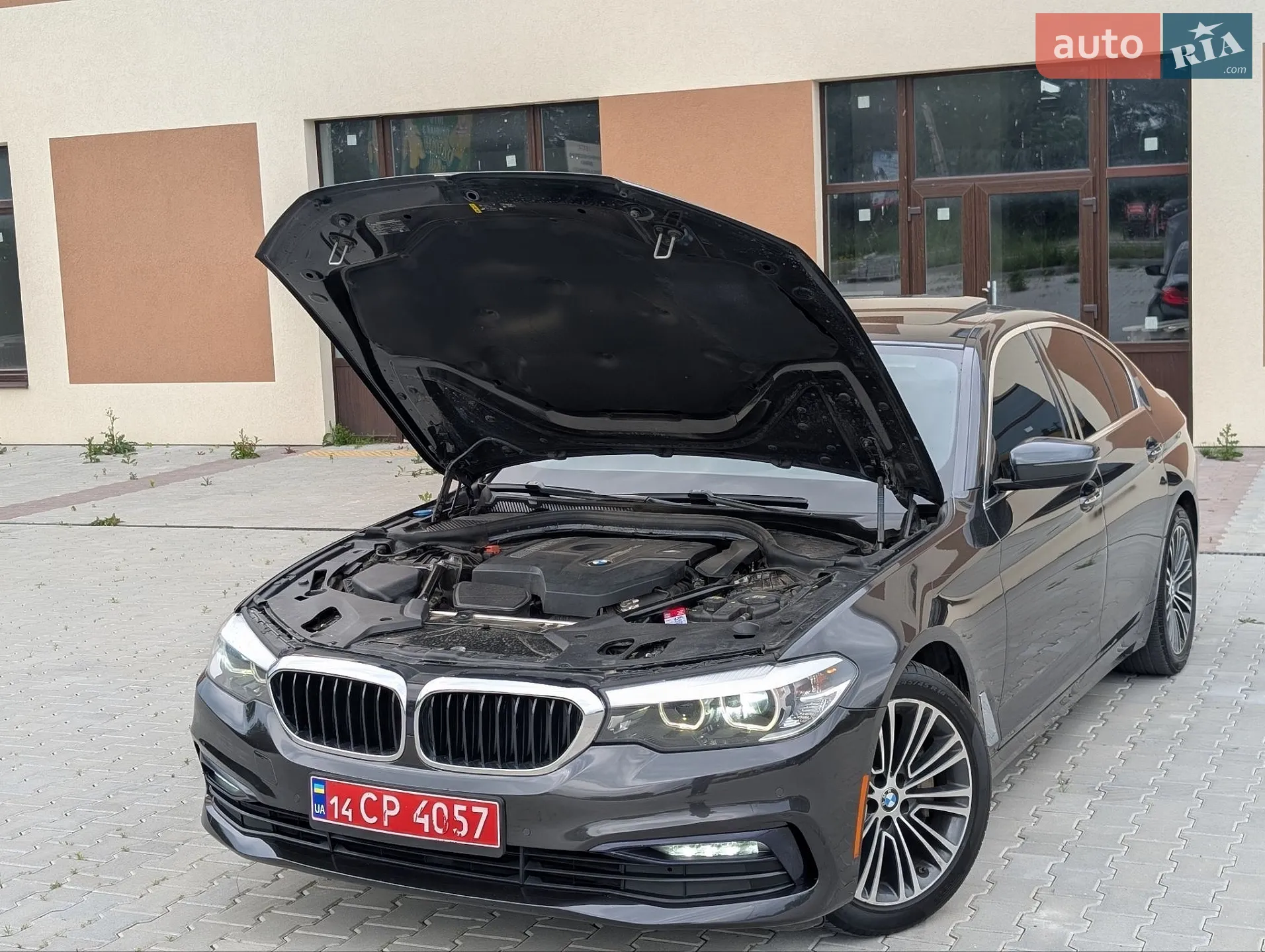 BMW 5 Series 2017 VIN WBAJA5C35HG894016 фото оголошення 11 з 68