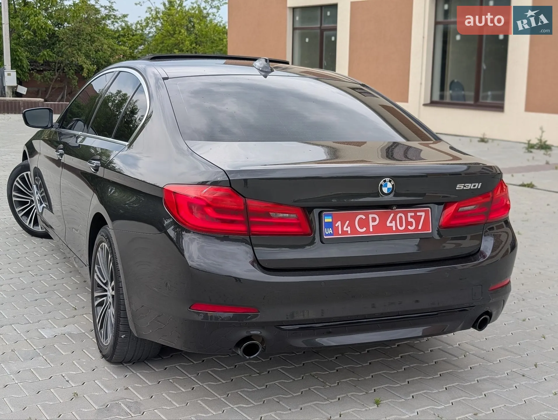 BMW 5 Series 2017 VIN WBAJA5C35HG894016 фото оголошення 18 з 68