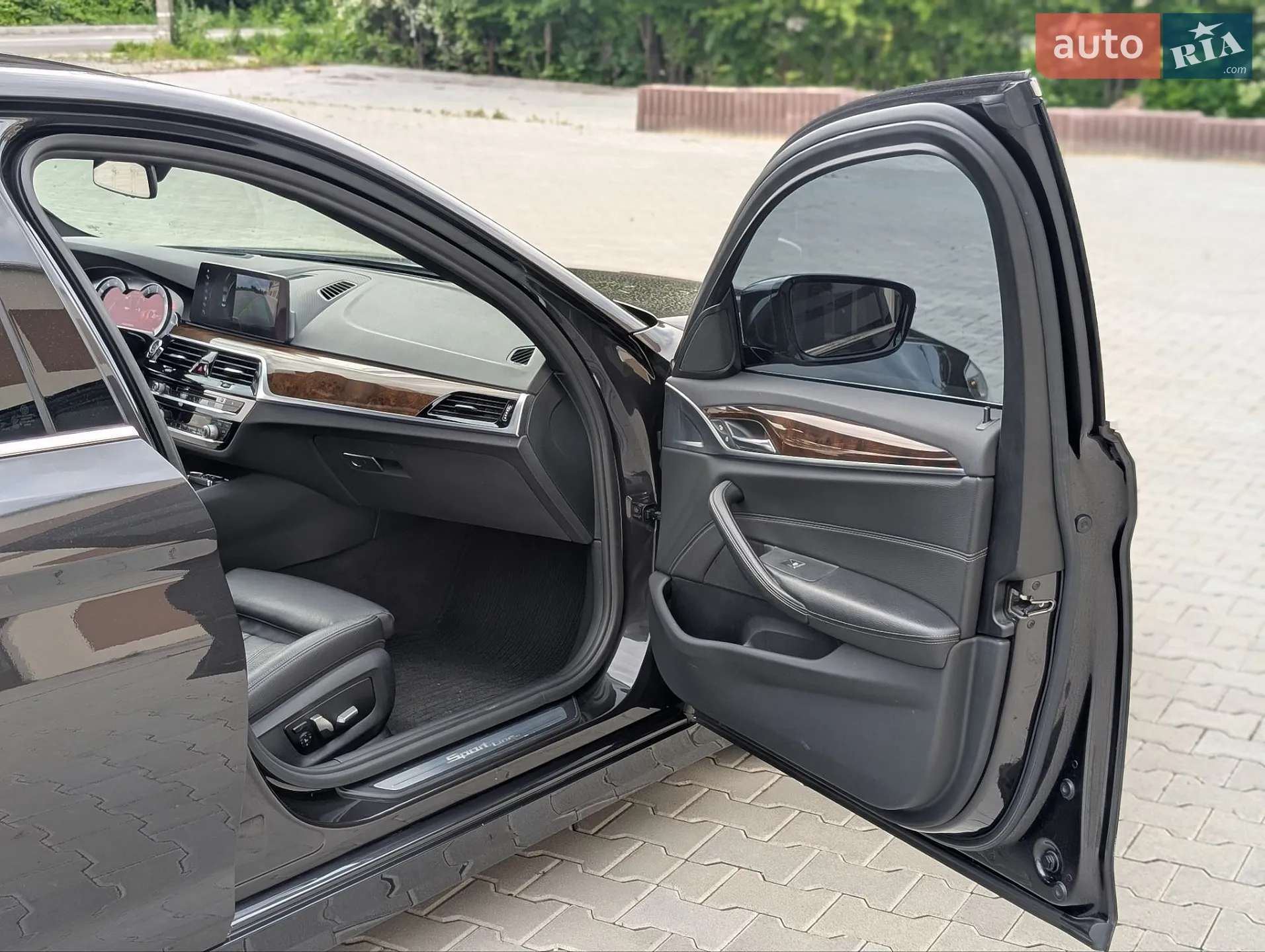 BMW 5 Series 2017 VIN WBAJA5C35HG894016 фото оголошення 31 з 68