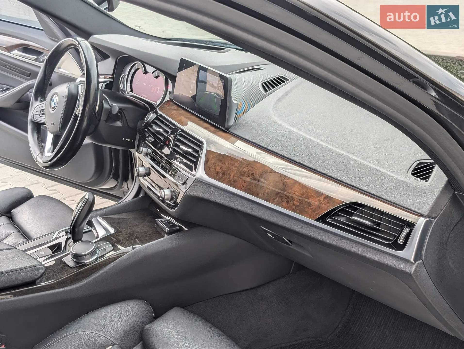 BMW 5 Series 2017 VIN WBAJA5C35HG894016 фото оголошення 33 з 68