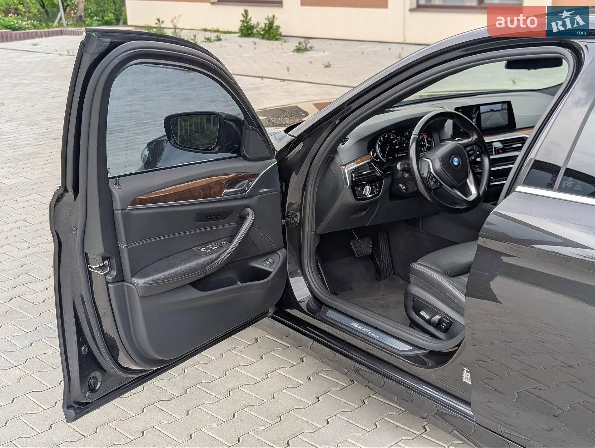 BMW 5 Series 2017 VIN WBAJA5C35HG894016 фото оголошення 28 з 68