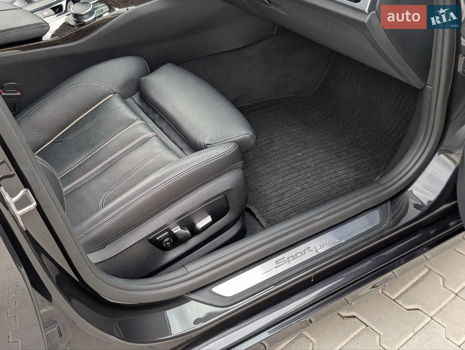 BMW 5 Series 2017 VIN WBAJA5C35HG894016 фото оголошення 34 з 68