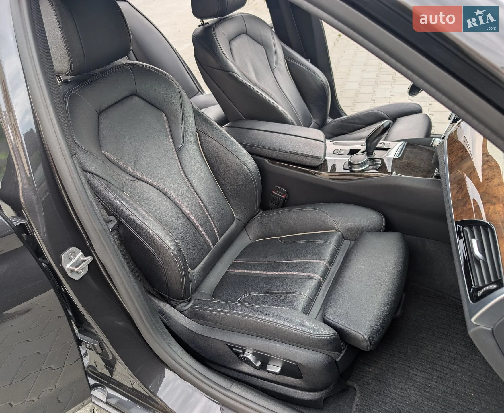BMW 5 Series 2017 VIN WBAJA5C35HG894016 фото оголошення 38 з 68