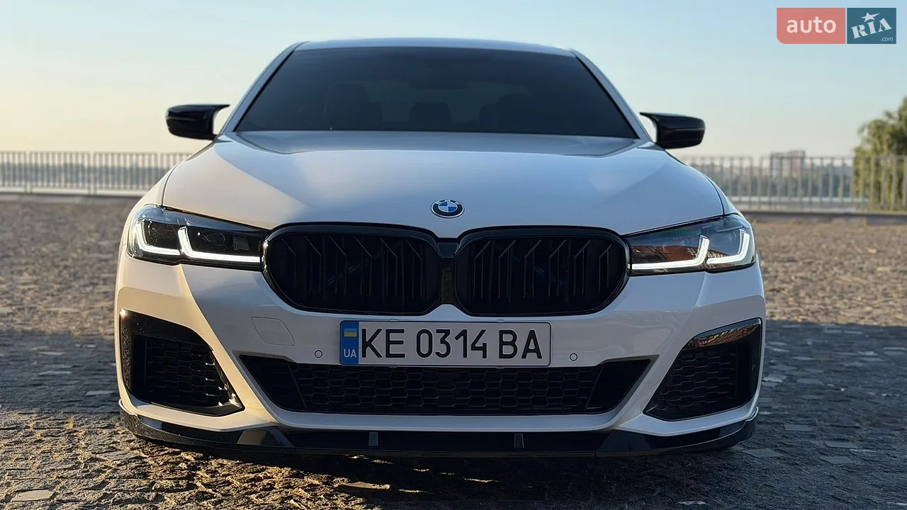 2018 BMW 5er - мініатюра 2
