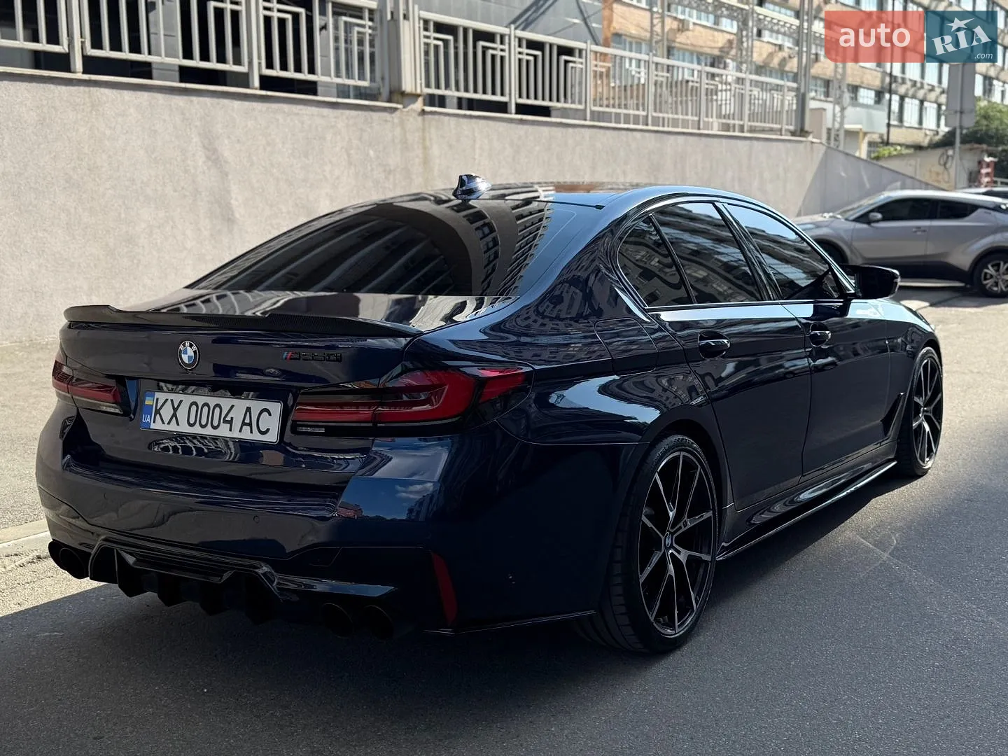 BMW 5 Series 2021 VIN WBA13BK02NCH70646 фото оголошення 3 з 25