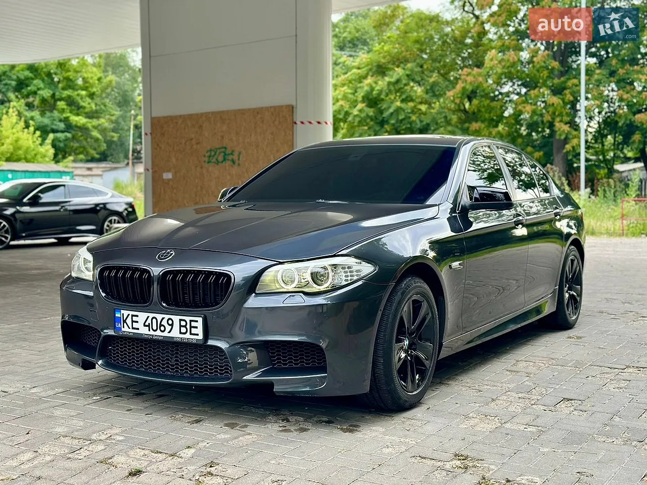 2012 BMW 5er - мініатюра 2