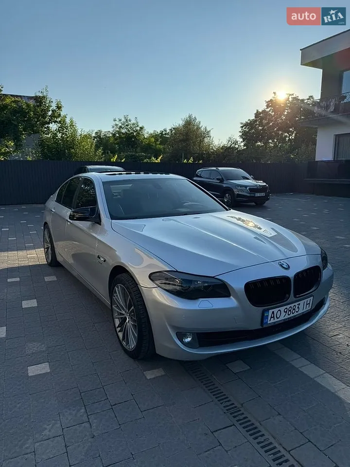 2011 BMW 5er - мініатюра 2