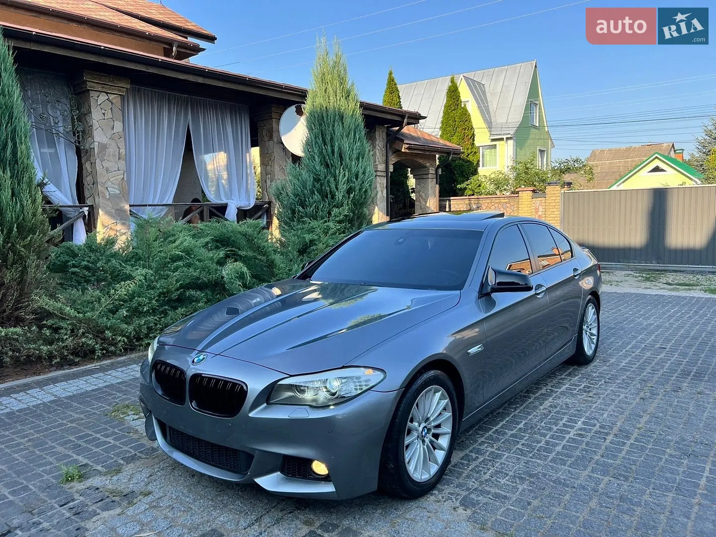 BMW 5 Series 2011 VIN WBAFU7C53CDU57880 фото оголошення 2 з 32