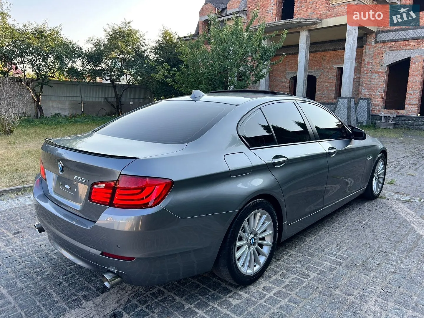 BMW 5 Series 2011 VIN WBAFU7C53CDU57880 фото оголошення 4 з 32