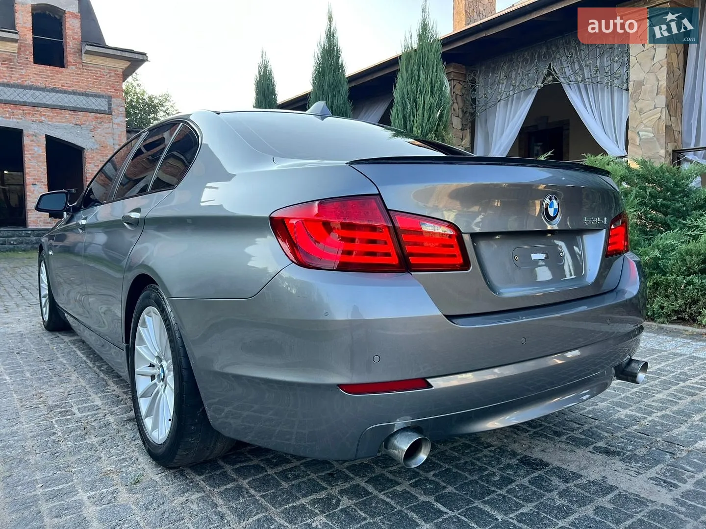 BMW 5 Series 2011 VIN WBAFU7C53CDU57880 фото оголошення 12 з 32