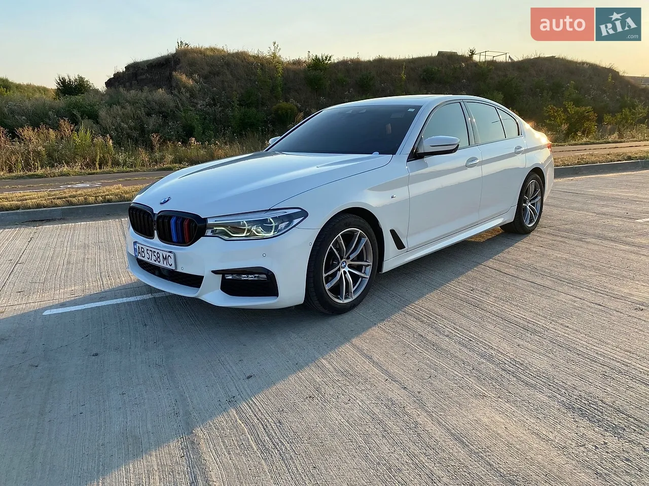 2017 BMW 5er - мініатюра 3