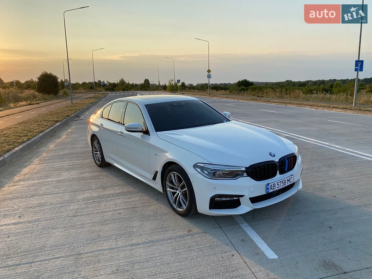 2017 BMW 5er - мініатюра 5