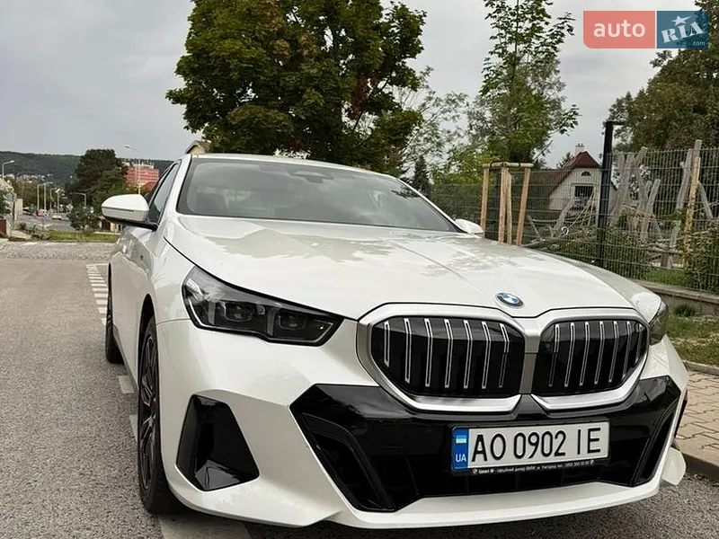 BMW 5 Series 2024