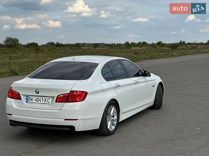 BMW 5 Series 2011