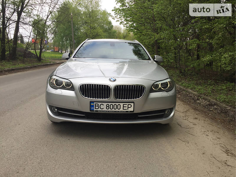 BMW 5 2011 года