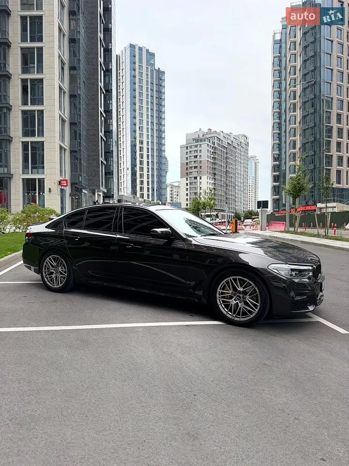 2019 BMW 5er - фото 1