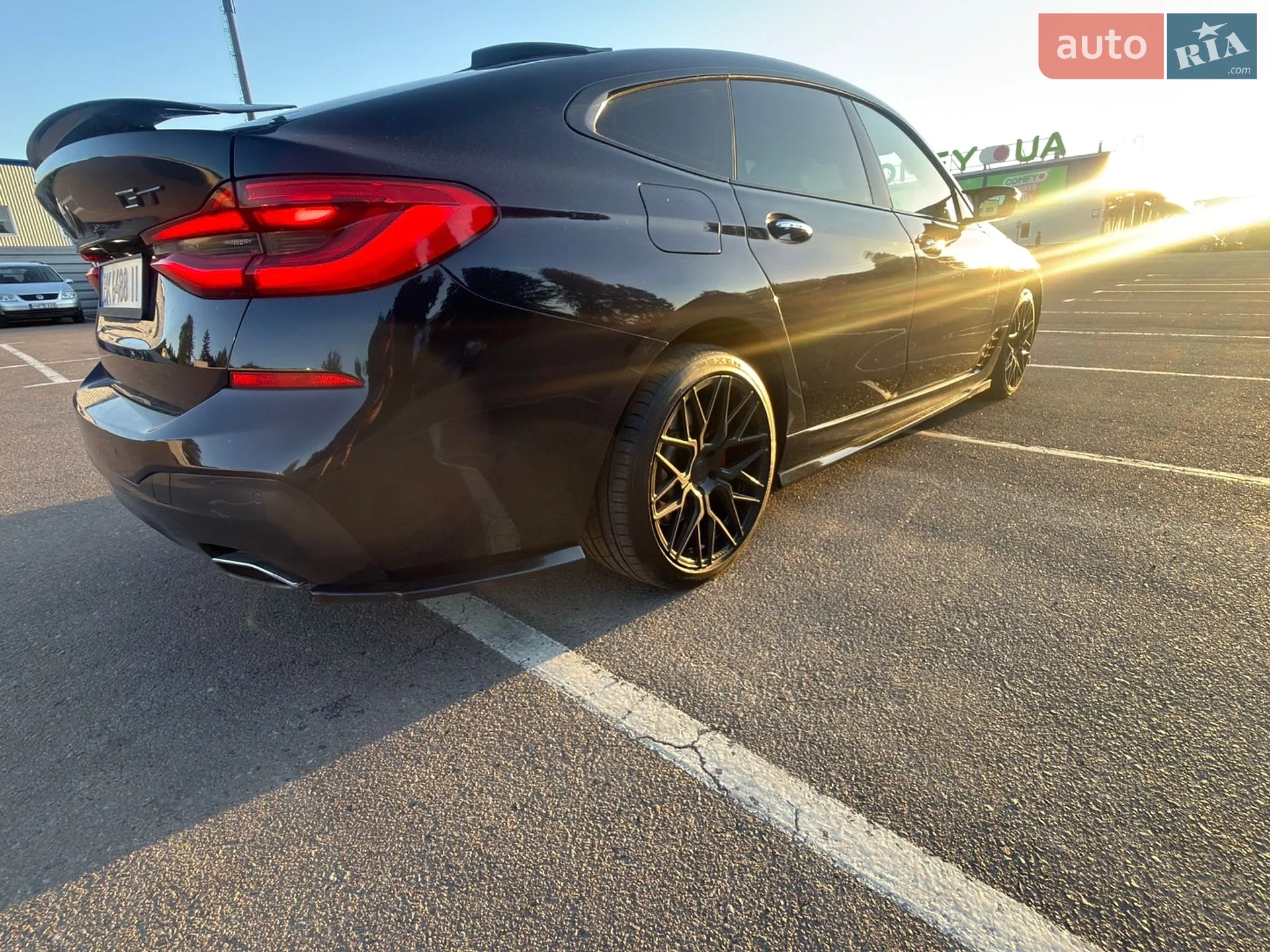 BMW 6 Series GT 2017 VIN WBAJV6C53JBJ99452 фото оголошення 7 з 36