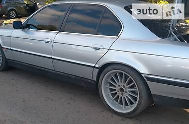 BMW 7 Series  1998