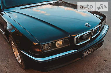 BMW 7 Series  1998