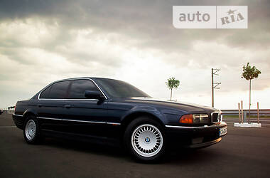 BMW 7 Series  1997