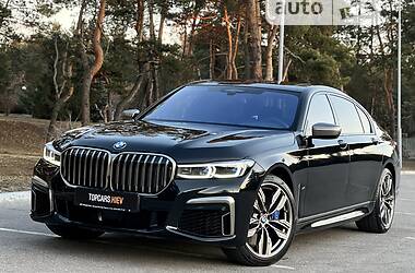 BMW 7 Series INDIVIDUAL M 2021